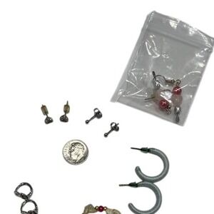 Earring bundle of 5 -‎ studs, hoops, dangling, huggies